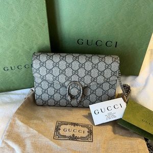 Gucci Dionysus GG Supreme Chain Wallet